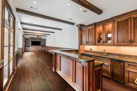5626 Terwilliger Way Houston TX 77056
