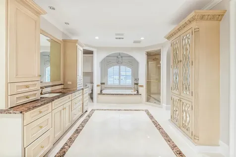 5626 Terwilliger Way Houston TX 77056