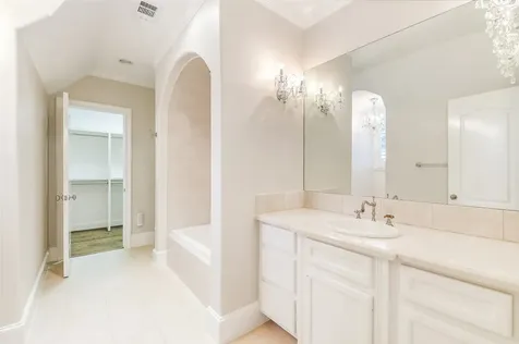 5626 Terwilliger Way Houston TX 77056