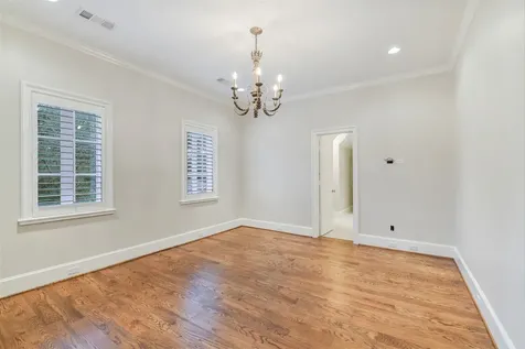 5626 Terwilliger Way Houston TX 77056