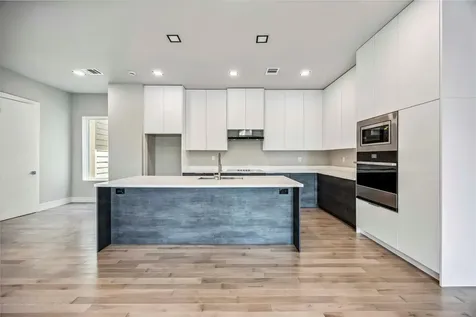 1111 W 21st Street Houston TX 77008