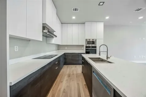 1111 W 21st Street Houston TX 77008