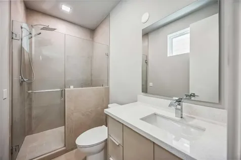 1111 W 21st Street Houston TX 77008