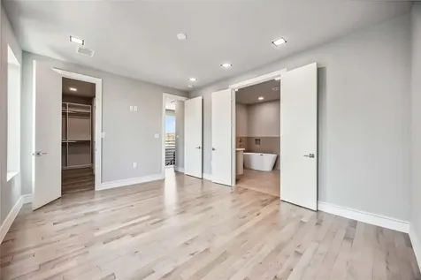 1111 W 21st Street Houston TX 77008