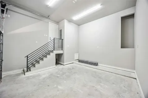 1111 W 21st Street Houston TX 77008