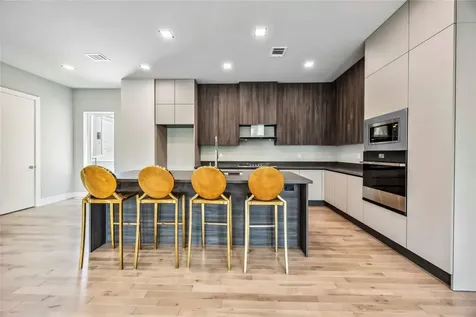 1111 W 21st Street Houston TX 77008