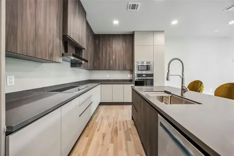 1111 W 21st Street Houston TX 77008