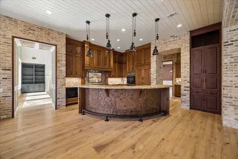 8 Greyton Lane Houston TX 77024
