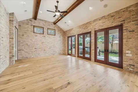 8 Greyton Lane Houston TX 77024