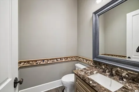 8 Greyton Lane Houston TX 77024