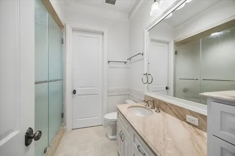 8 Greyton Lane Houston TX 77024