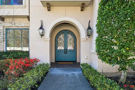 8 Greyton Lane Houston TX 77024