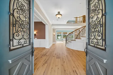 8 Greyton Lane Houston TX 77024