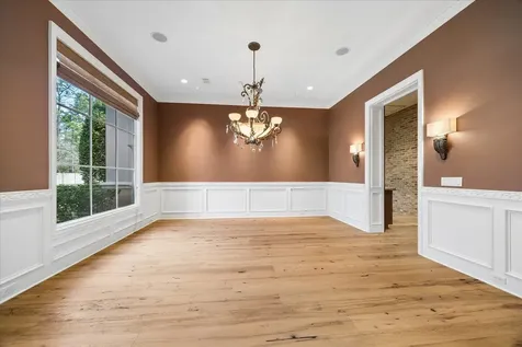 8 Greyton Lane Houston TX 77024