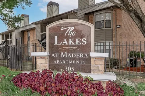 305 W Baker Road 1108 Baytown TX 77521