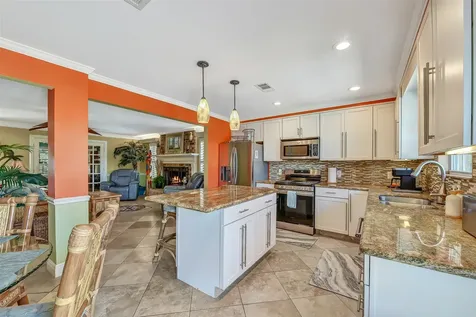 7806 Pruitt Drive Galveston TX 77554
