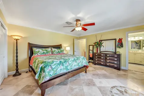 7806 Pruitt Drive Galveston TX 77554