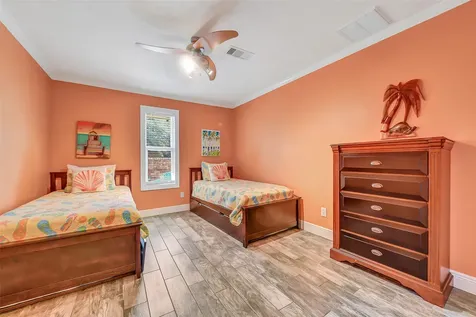 7806 Pruitt Drive Galveston TX 77554