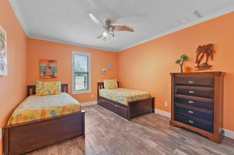 7806 Pruitt Drive Galveston TX 77554