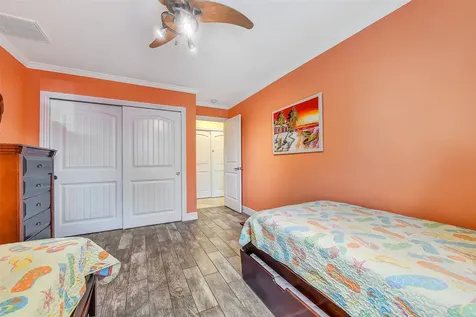 7806 Pruitt Drive Galveston TX 77554
