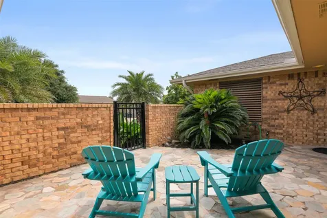 7806 Pruitt Drive Galveston TX 77554