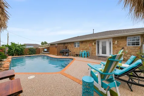 7806 Pruitt Drive Galveston TX 77554