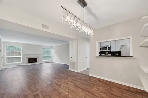 3700 W Clay Street 227 Houston TX 77019