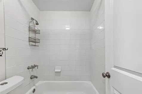3700 W Clay Street 227 Houston TX 77019