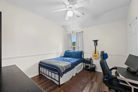 1807 Emerald Lake Court Houston TX 77062