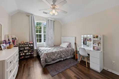 1807 Emerald Lake Court Houston TX 77062
