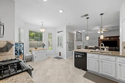 1807 Emerald Lake Court Houston TX 77062