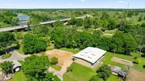 804 Robson Columbus TX 78934