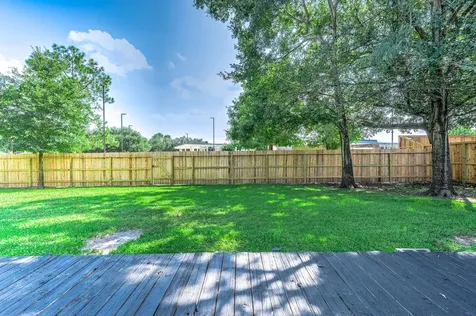 1616 Redway Lane Houston TX 77062