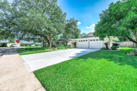 1616 Redway Lane Houston TX 77062