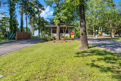 14 N Fairway Loop Coldspring TX 77331