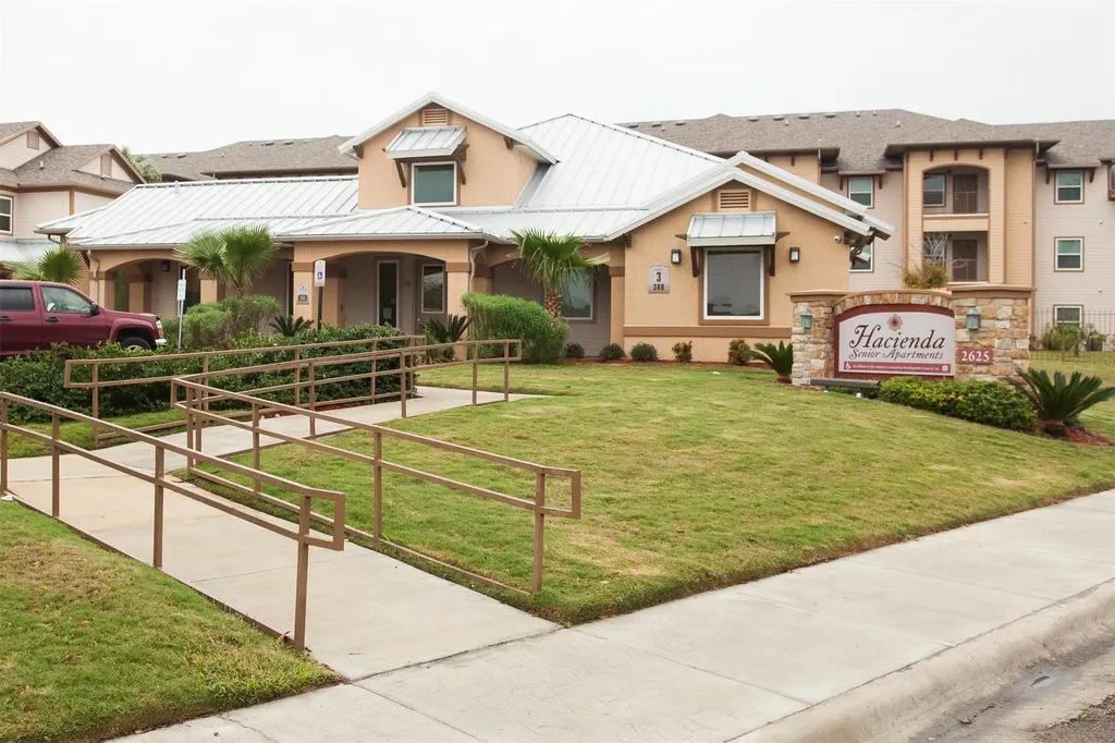 2625 Greenwood Drive Corpus Christi TX 78405