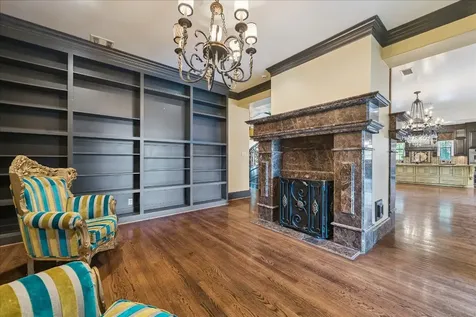 4601 Birch Street Bellaire TX 77401