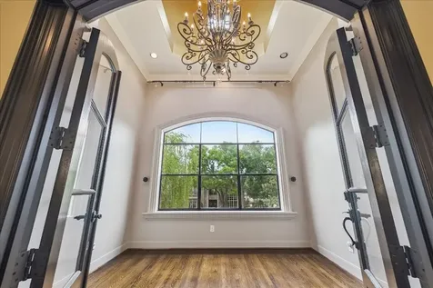 4601 Birch Street Bellaire TX 77401