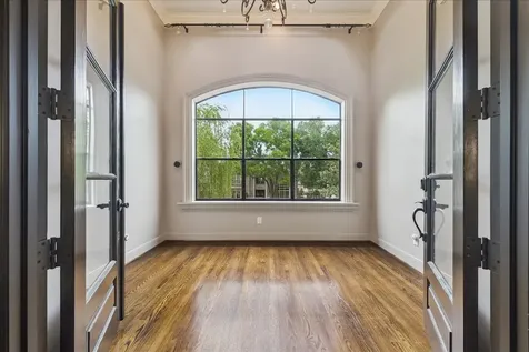 4601 Birch Street Bellaire TX 77401