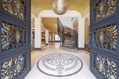 4601 Birch Street Bellaire TX 77401