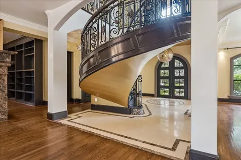4601 Birch Street Bellaire TX 77401
