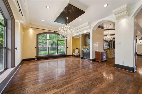 4601 Birch Street Bellaire TX 77401