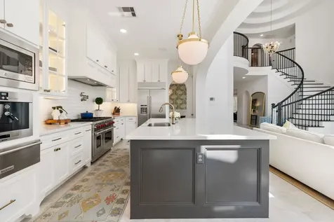 6433 Schiller Street Houston TX 77055