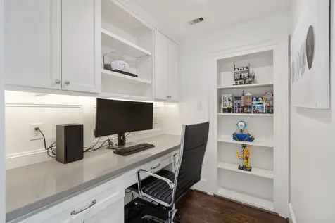 6433 Schiller Street Houston TX 77055
