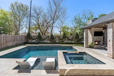 6433 Schiller Street Houston TX 77055