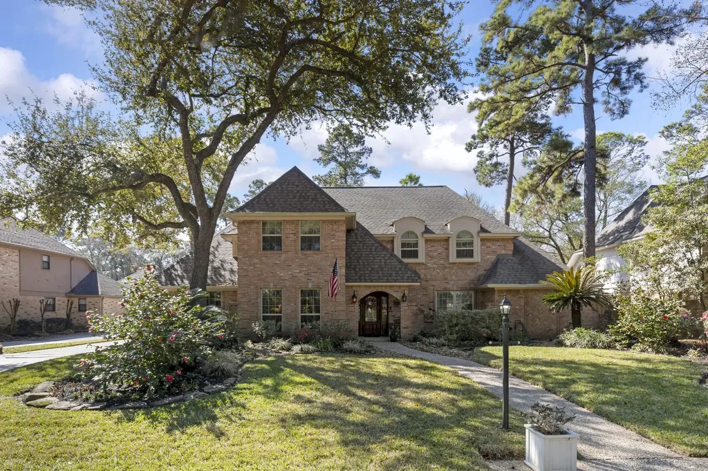 5619 Willow Walk Street Houston TX 77069