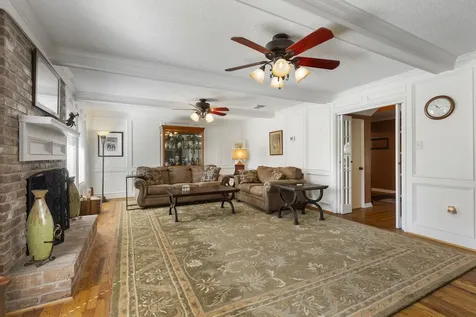 5619 Willow Walk Street Houston TX 77069