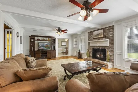 5619 Willow Walk Street Houston TX 77069
