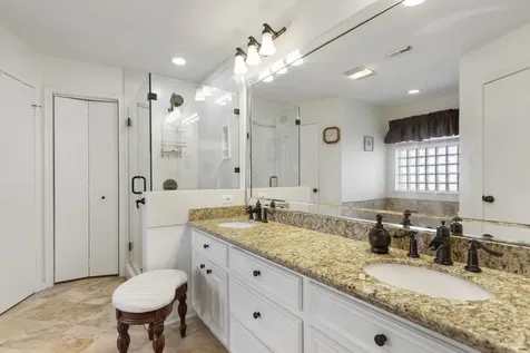 5619 Willow Walk Street Houston TX 77069