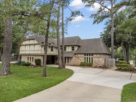 5619 Willow Walk Street Houston TX 77069